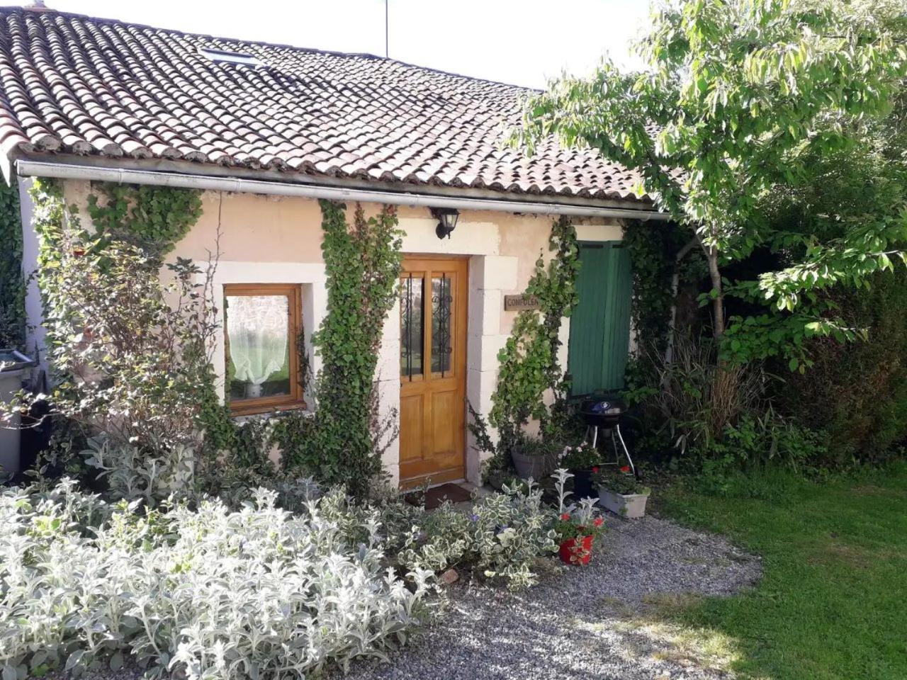 Tranquille Vienne Gites A Chirac Dept Charente Luaran gambar