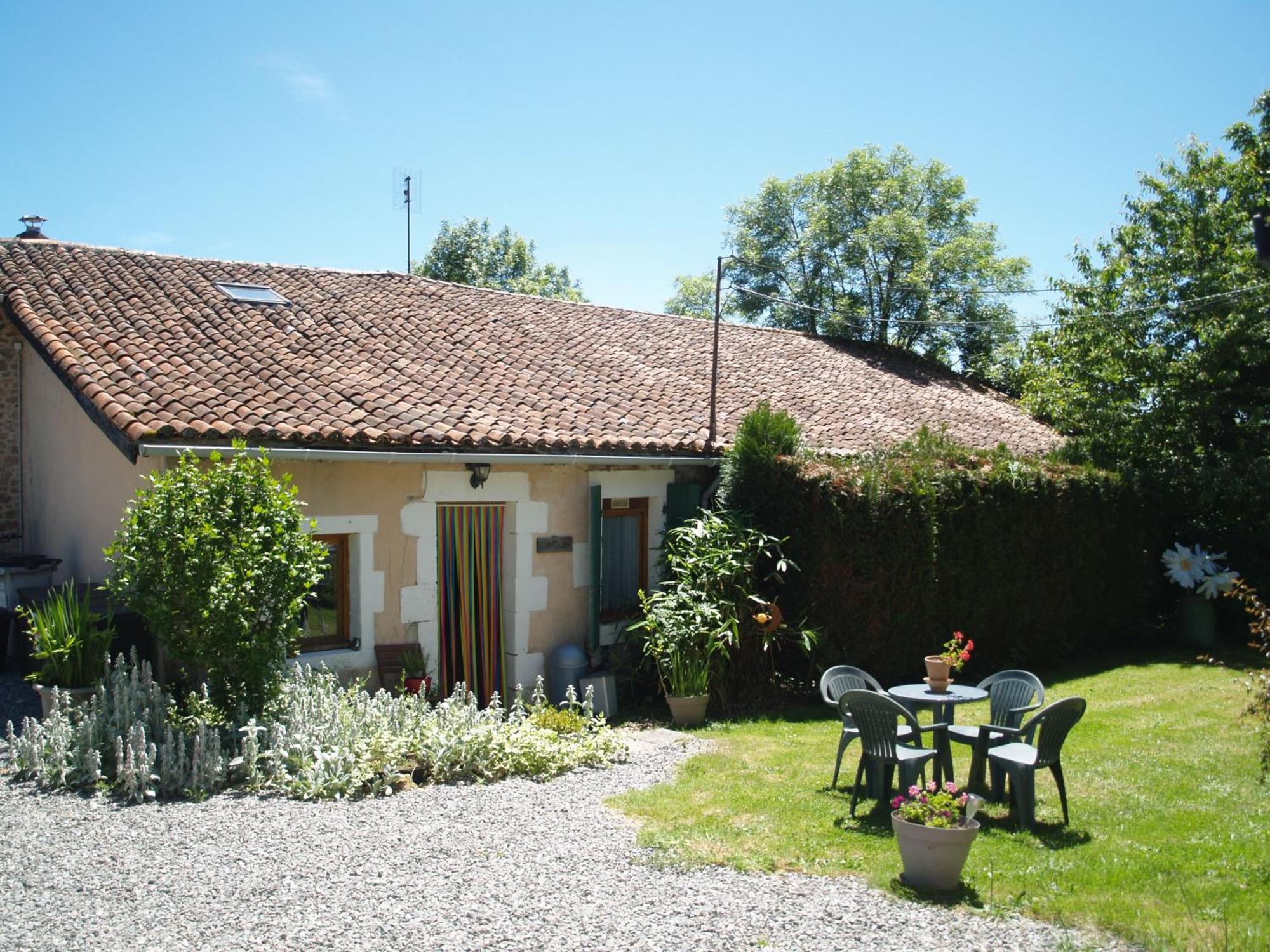 Tranquille Vienne Gites A Chirac Dept Charente Luaran gambar